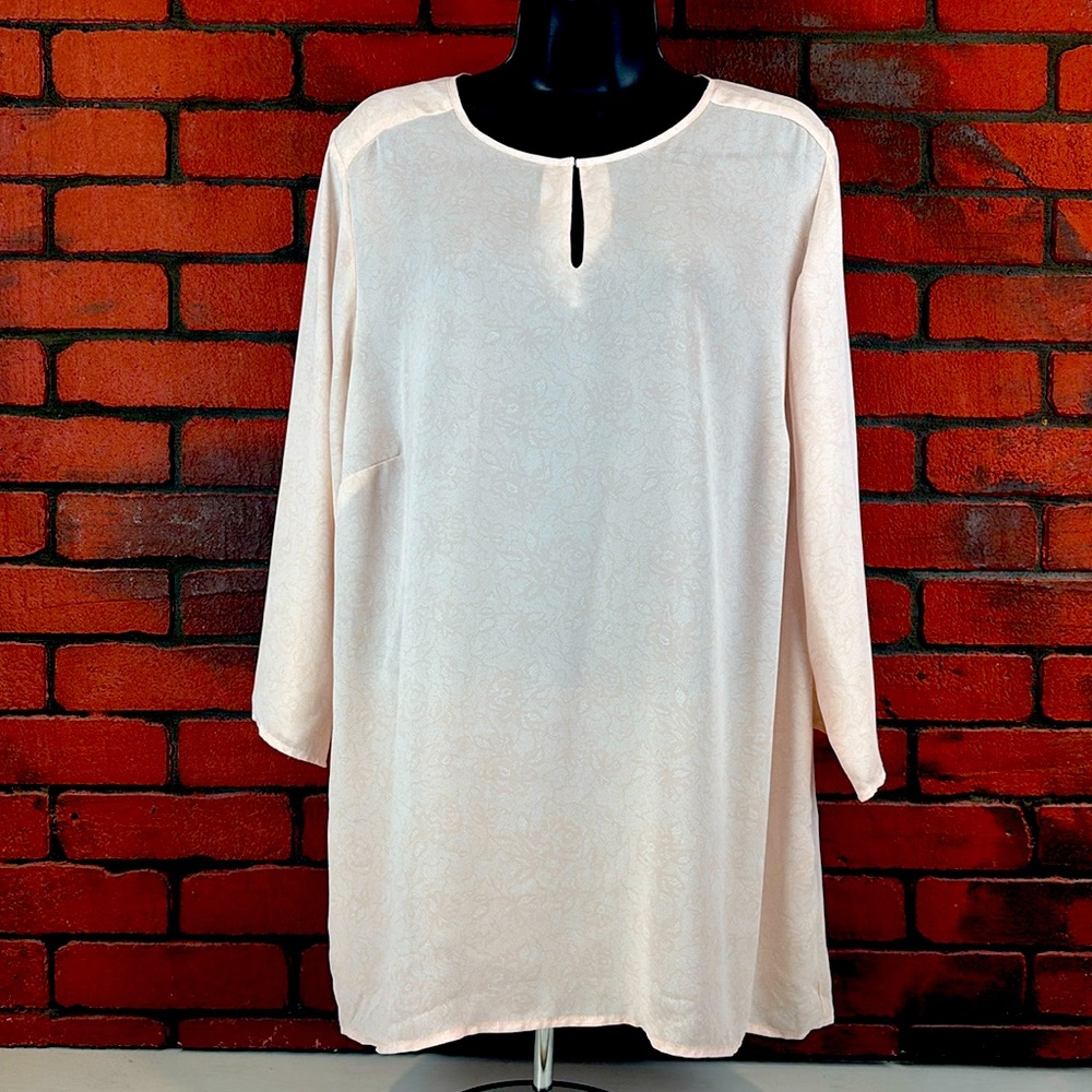 Violet + Claire‎  Shirt Womans 1X Peach Sheer
